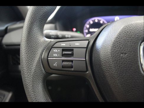 Certified 2025 Honda Accord SE image 27