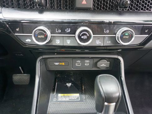 Used 2024 Honda CR-V EX-L image 12