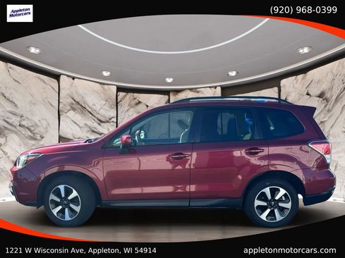Used 2017 Subaru Forester 2.5i Premium w/ All-Weather Package AWD/4WD image 3