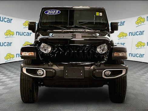 Used 2023 Jeep Wrangler Unlimited Sahara AWD/4WD image 2