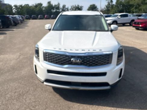 Used 2020 Kia Telluride LX FWD image 17