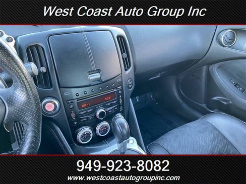 Used 2009 Nissan 370Z Touring image 12