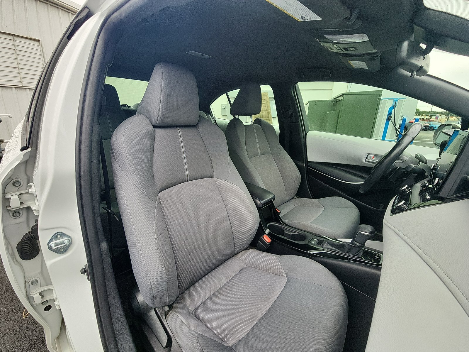 Used 2022 Toyota Corolla SE FWD image 23