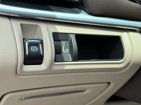 Used 2016 Cadillac XTS Luxury w/ Driver Awareness Package FWD image 23