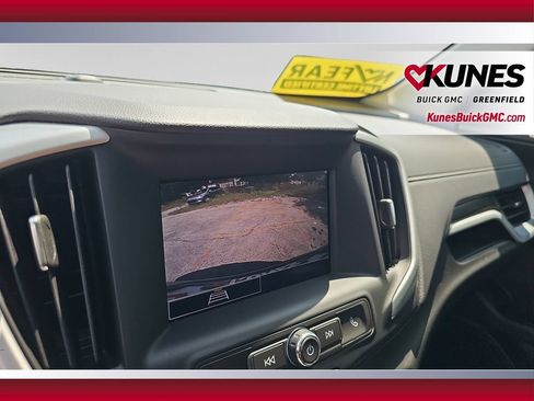 Used 2023 GMC Terrain SLE w/ Driver Convenience Package FWD image 19