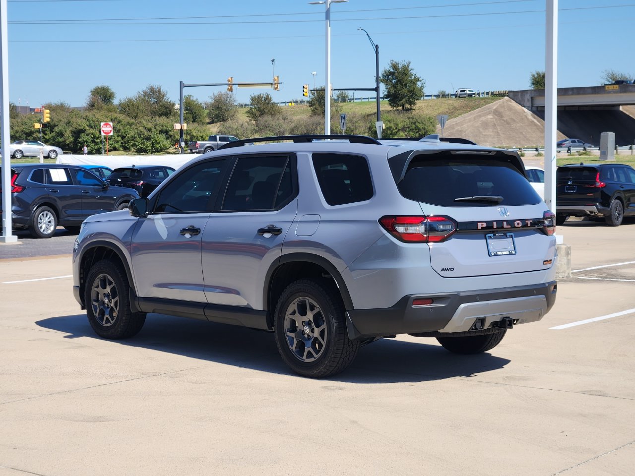 New 2026 Honda Pilot TrailSport image 4