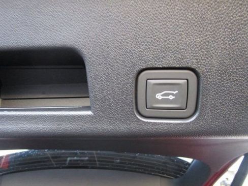 New 2026 Chevrolet Traverse High Country image 24