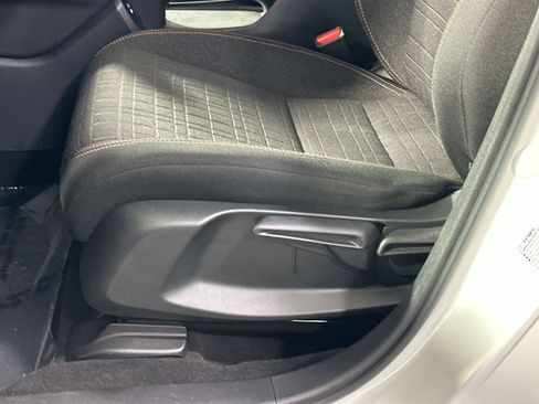 Used 2024 Honda HR-V Sport image 14