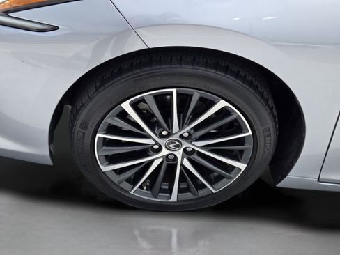 Certified 2022 Lexus ES 350 w/ Premium Package FWD image 30