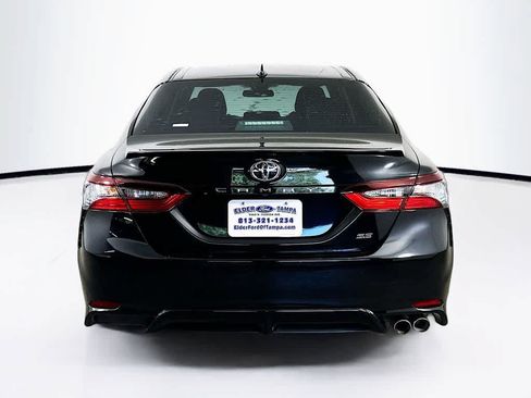 Used 2021 Toyota Camry SE FWD image 5