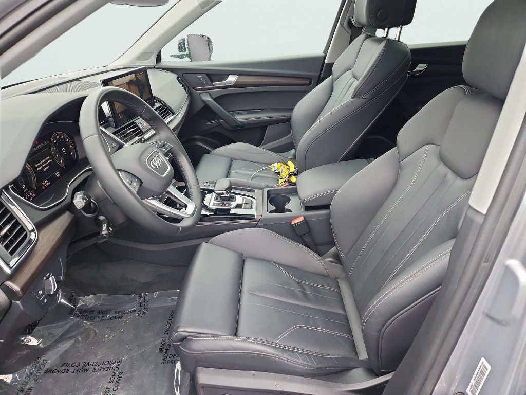 Used 2023 Audi Q5 e Premium Plus w/ Premium Plus Package AWD/4WD image 37