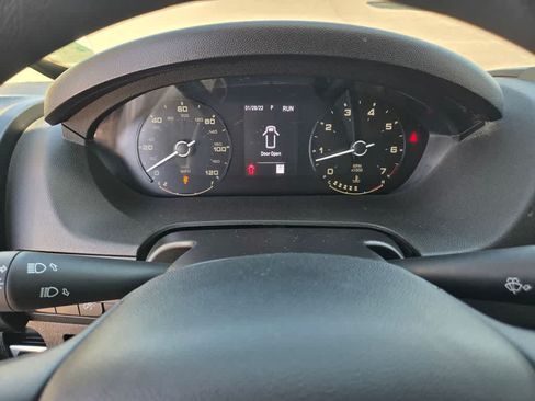 Used 2024 RAM ProMaster 2500 w/ Convenience Group FWD image 18