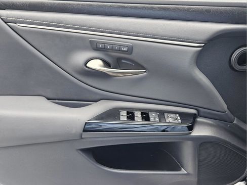 Used 2023 Lexus ES 300h w/ Premium Package FWD image 11