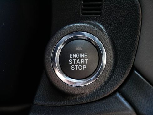 Certified 2025 Subaru Outback Onyx Edition image 30