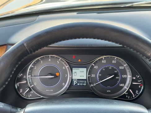 Used 2011 INFINITI QX56 Base w/ Theater Pkg image 21