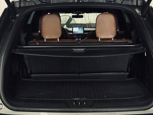 Used 2022 Lincoln Aviator Reserve w/ Elements Package Plus image 11