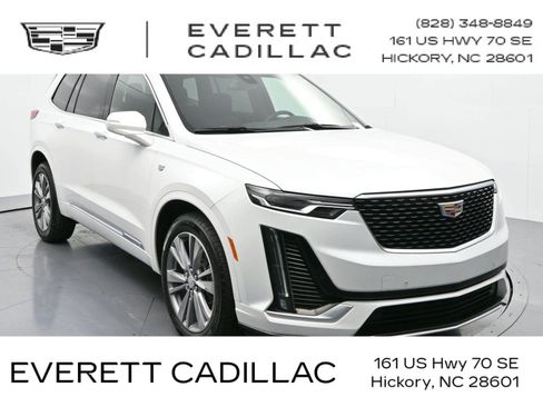 Used 2025 Cadillac XT6 Premium Luxury image 1