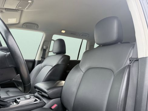 Used 2021 Nissan Armada SV w/ SV Appearance Package image 27