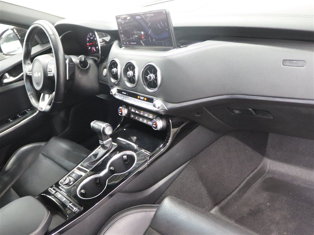 Used 2022 Kia Stinger GT-Line RWD image 30