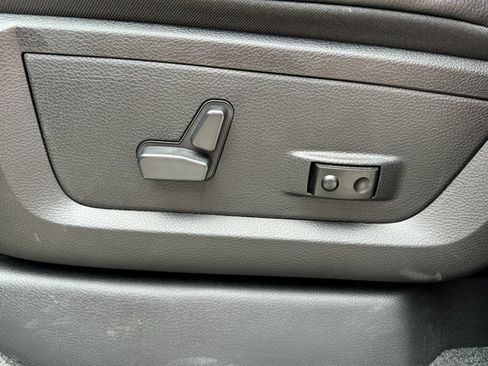 Used 2024 RAM 2500 Laramie w/ Night Edition image 34