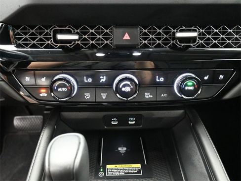 Used 2024 Honda Accord Touring image 9