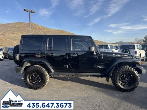 Used 2013 Jeep Wrangler Unlimited Rubicon image 2