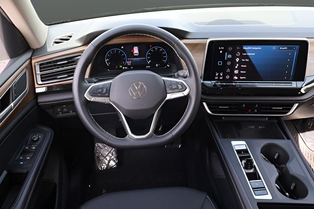 Certified 2026 Volkswagen Atlas SE AWD/4WD image 15