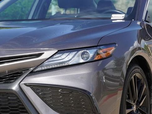 Used 2024 Toyota Camry XSE FWD image 4