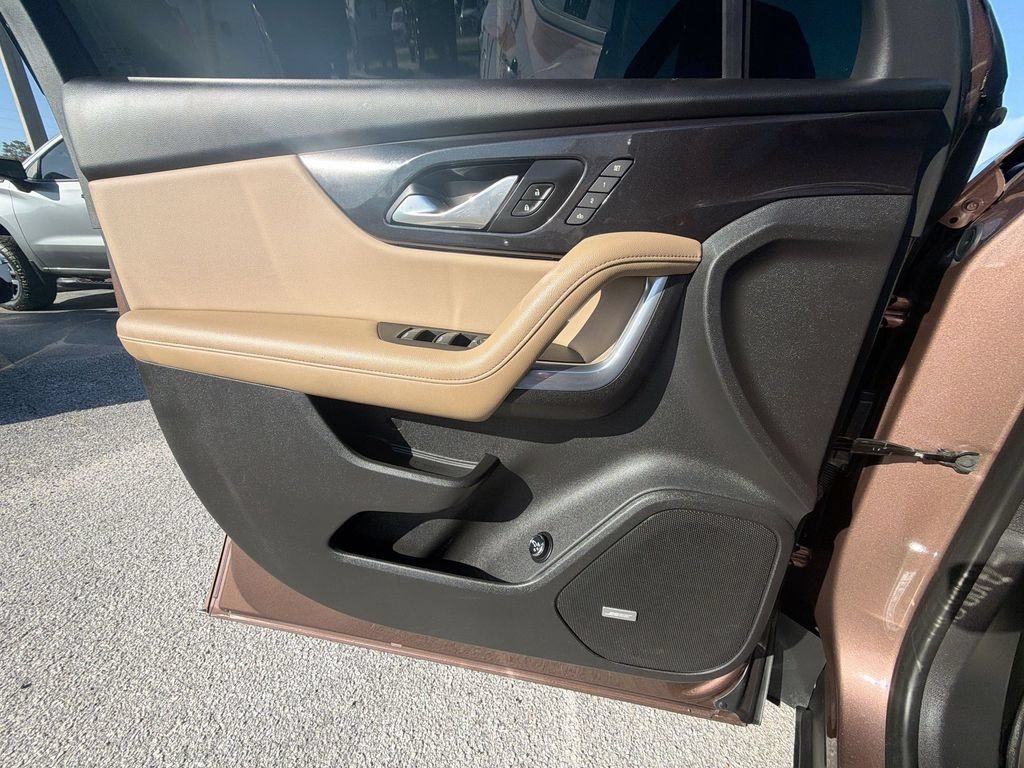 Certified 2019 Chevrolet Blazer Premier w/ Sun and Wheels Package FWD image 32