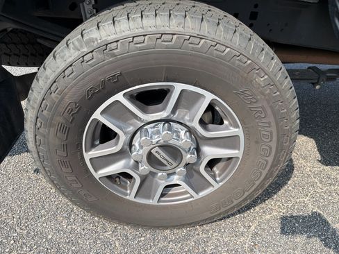 Used 2023 Ford F250 Lariat AWD/4WD image 29