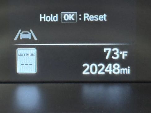 Used 2025 Hyundai Elantra Sport FWD image 17