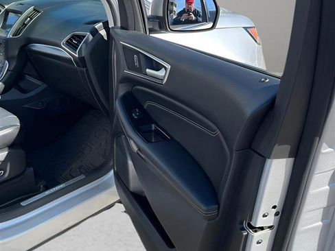 Used 2016 Ford Edge Titanium w/ Equipment Group 302A image 27