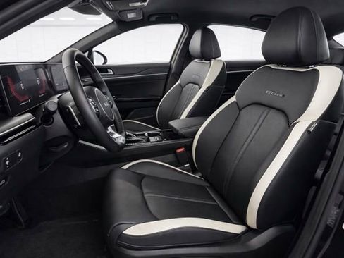 Used 2026 Kia K5 GT-Line image 12