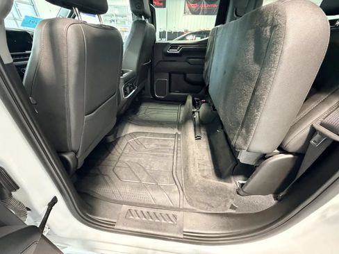 Used 2023 Chevrolet Silverado 1500 LTZ AWD/4WD image 19
