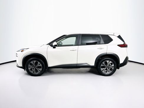 Used 2023 Nissan Rogue SV image 4