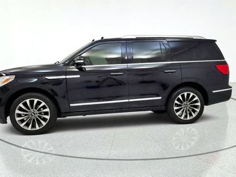 Used 2021 Lincoln Navigator Reserve AWD/4WD image 4