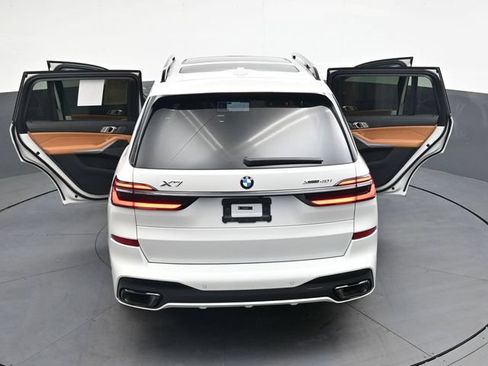 Used 2025 BMW X7 xDrive40i w/ M Sport Package AWD/4WD image 39