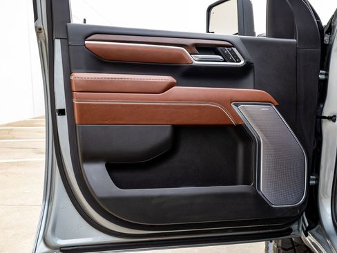 Used 2026 GMC Sierra 2500 Denali Ultimate image 36