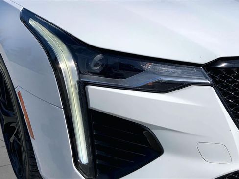 Used 2021 Cadillac CT4 V AWD/4WD image 27