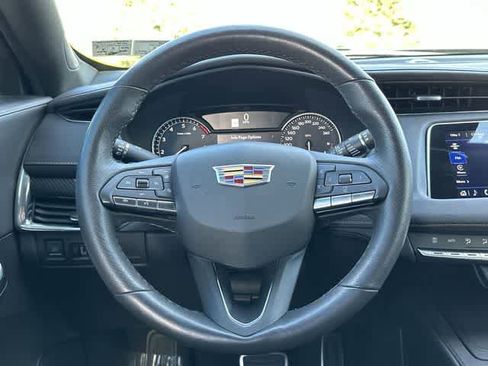 Used 2023 Cadillac XT4 Sport w/ Sun And Sound Package AWD/4WD image 8
