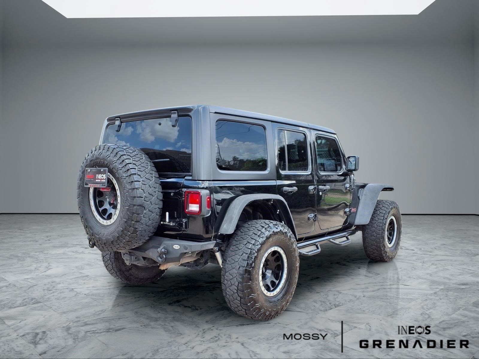 Used 2022 Jeep Wrangler Unlimited Rubicon w/ Cold Weather Group AWD/4WD image 7