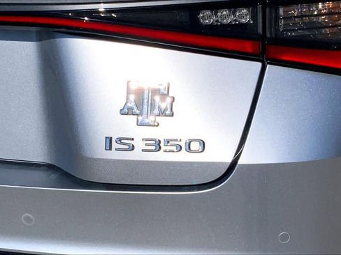 Used 2022 Lexus IS 350 F Sport image 9