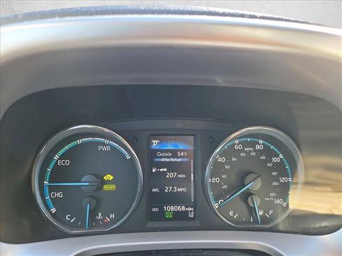 Used 2017 Toyota RAV4 Limited image 19