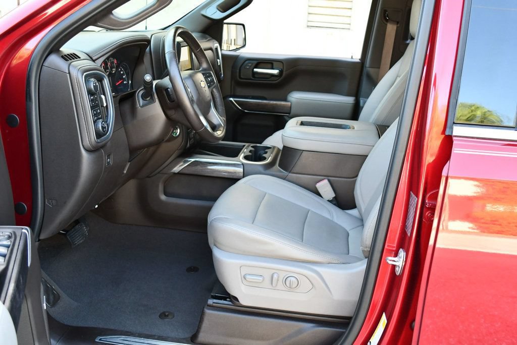 Used 2019 Chevrolet Silverado 1500 LTZ w/ LTZ Premium Package AWD/4WD image 15