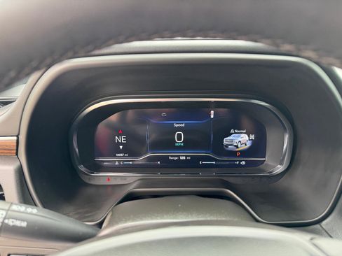 Certified 2024 Chevrolet Tahoe High Country w/ Premium Package image 17