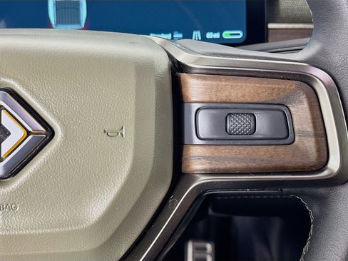 Used 2022 Rivian R1T Launch Edition image 14