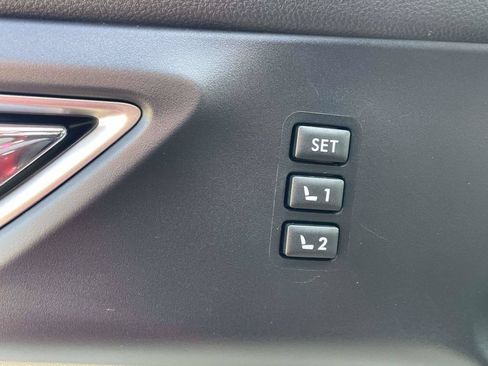 Used 2022 Subaru Ascent Limited w/ Technology Package AWD/4WD image 17