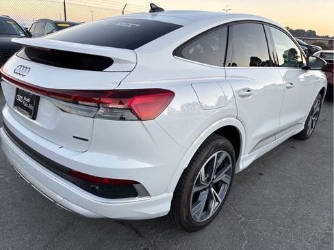 Used 2024 Audi Q4 e-tron Premium image 3