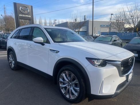 Used 2026 MAZDA CX-90 3.3 Turbo w/ Preferred Package AWD/4WD image 4