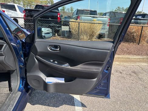 Used 2025 Nissan Leaf SV Plus image 36